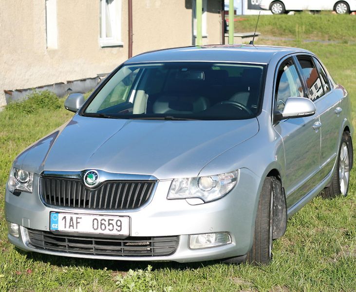 Škoda Superb (2009) ČRbezkorozeEleganceDSG - fotka 5 z 20