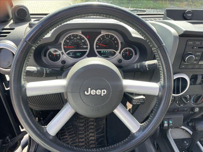 Jeep Wrangler 3,8 V6 UNLIMITED 146kw ARB Har - fotka 7 z 31
