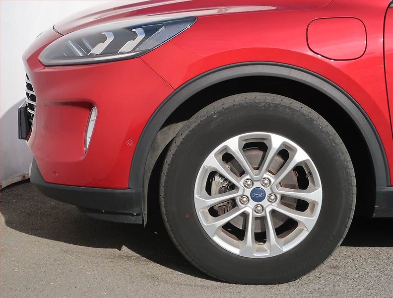 Ford Kuga (2022) Titanium 2.5 Plug-in Hybrid - fotka 15 z 23