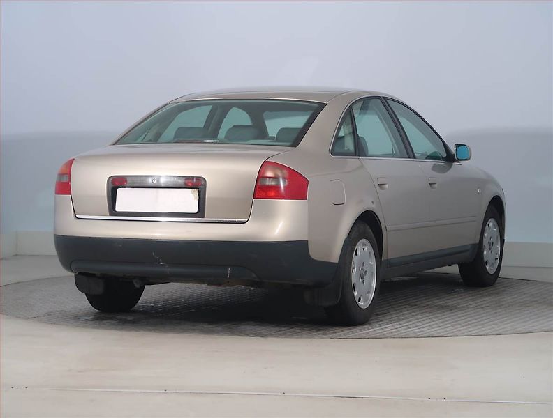Audi A6 (1998) Basis 2.5 TDI , po STK, Tažné - fotka 5 z 17