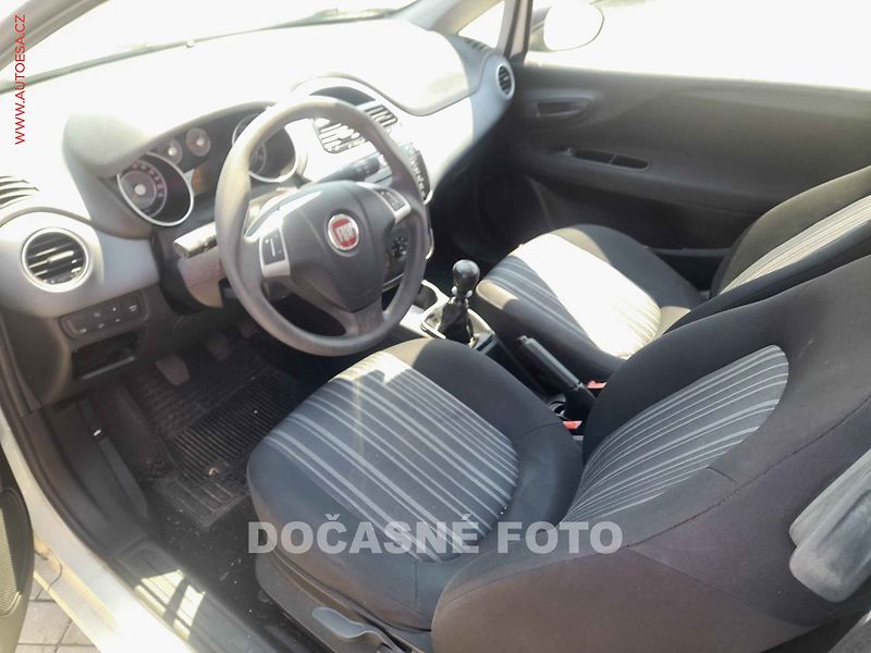 Fiat Punto (2010) 1.4i, Klima - fotka 3 z 3