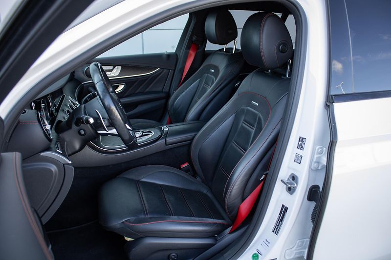 Mercedes-Benz Třídy E (2019) Mercedes-AMG 53 4MATIC+ A/T - fotka 31 z 50