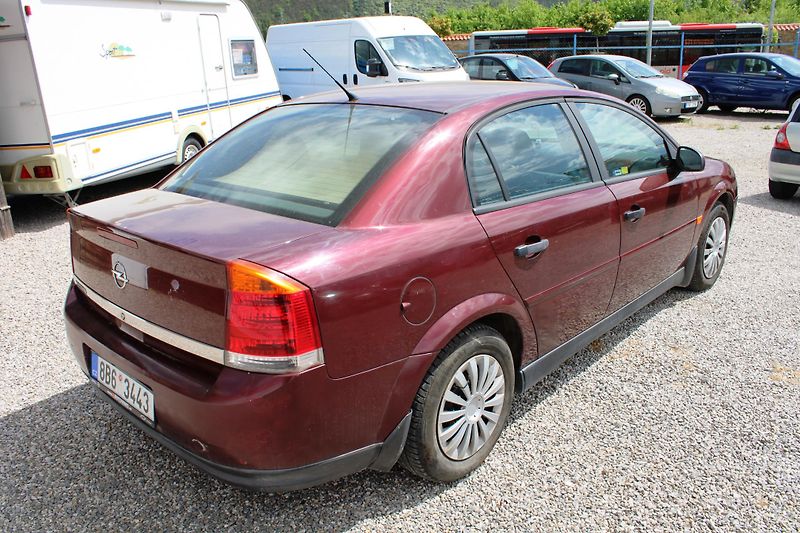 Opel Vectra (2002) 1,8i KLIMA EL.OKNA TEMPOMAT - fotka 7 z 16