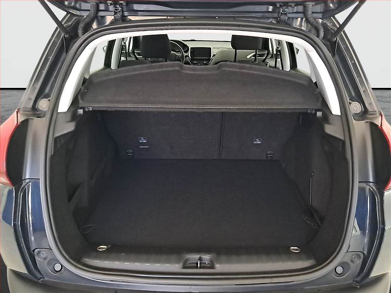Peugeot 2008 (2019) 1.2 PureTech, ČR,1.maj - fotka 13 z 16