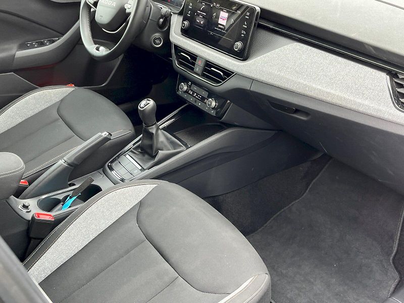 Škoda Scala (2025) 1.0 TSI 85kW Top Selection - fotka 26 z 26