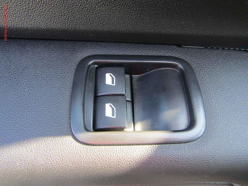Citroën C3 (2019) 1.2 PT, 2.maj,ČR, Feel, STK7 - fotka 11 z 20