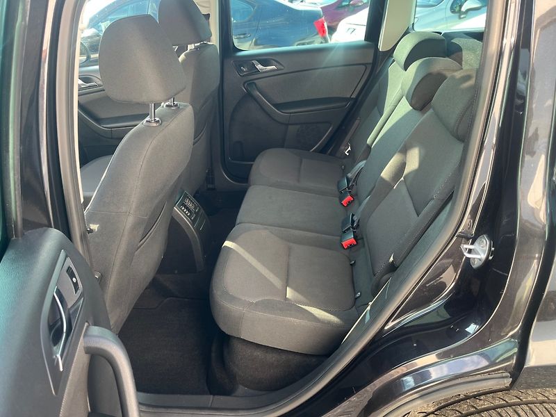 Škoda Yeti (2013) 2.0TDI NAVI - fotka 9 z 26