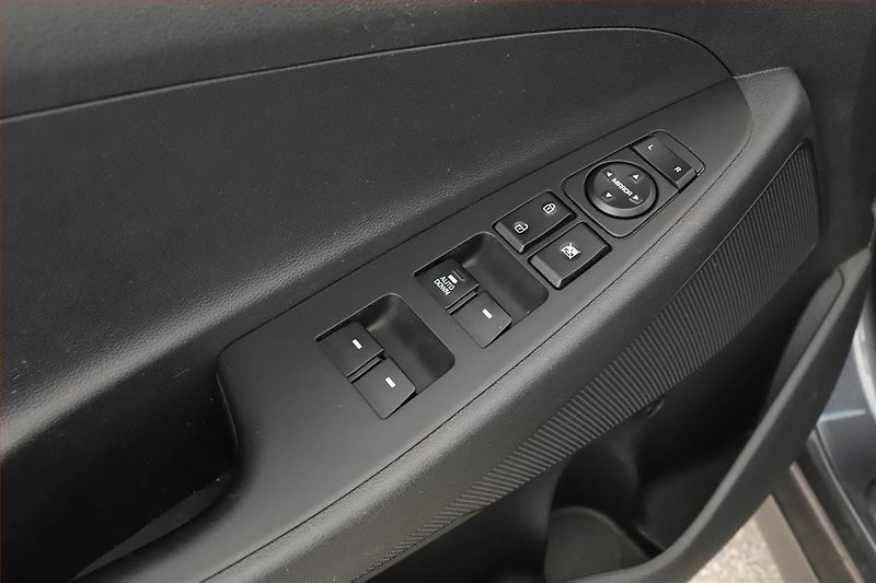 Hyundai Tucson (2017) 1.6 GDI, Serv.kniha, Navi - fotka 9 z 14