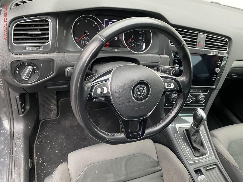 Volkswagen Golf (2019) 1.6 TDi, Comfortline, DSG - fotka 12 z 17