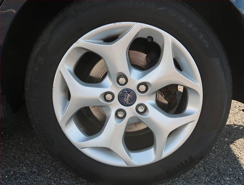 Ford Focus (2011) 1.6 TDCi, po STK, Tažné - fotka 14 z 15