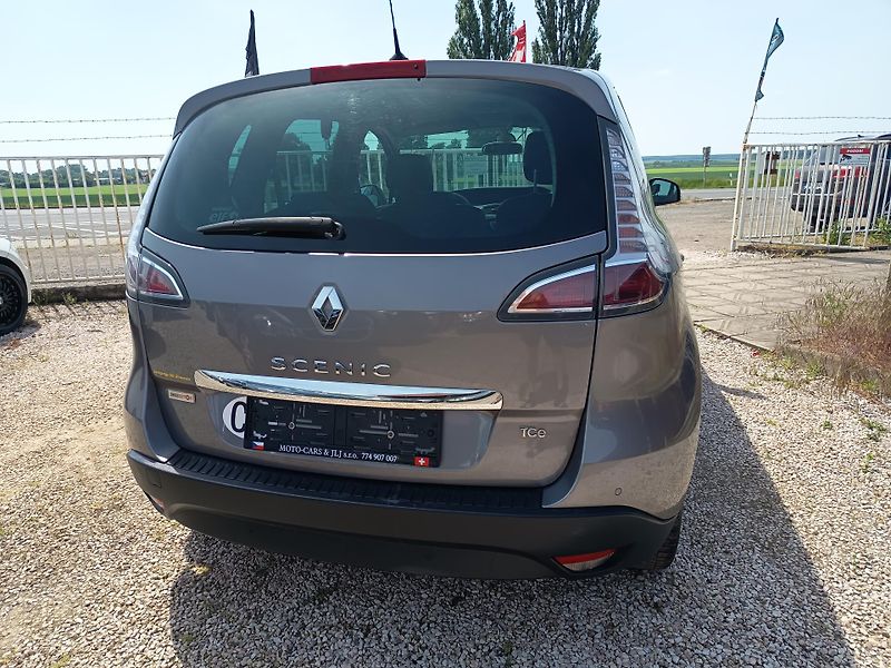 Renault Scénic (2014) 1.2 97kw 114tis Km - fotka 19 z 40