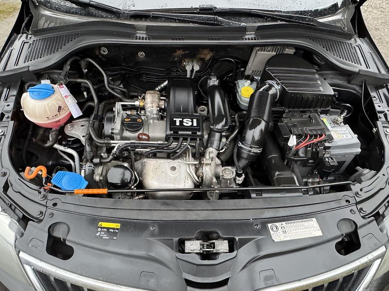 Škoda Rapid 1.2 TSI PARKTRONIC - fotka 17 z 17