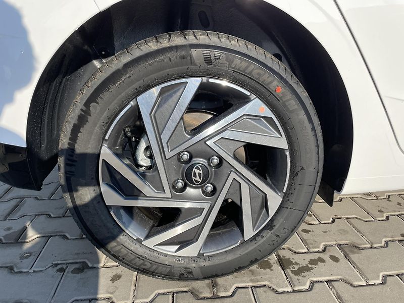 Hyundai i20 26 1,0 T-GDI DCT SMART - fotka 4 z 28