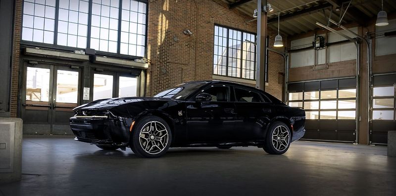 Dodge Charger (2026) 3.0 I6 540k SCAT PACK SIXPACK - fotka 7 z 8