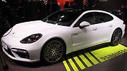 Porsche prezentovalo výkonný hybrid Panamera Turbo S-E Hybrid Sport Turismo, který disponuje výkonem 680 koní