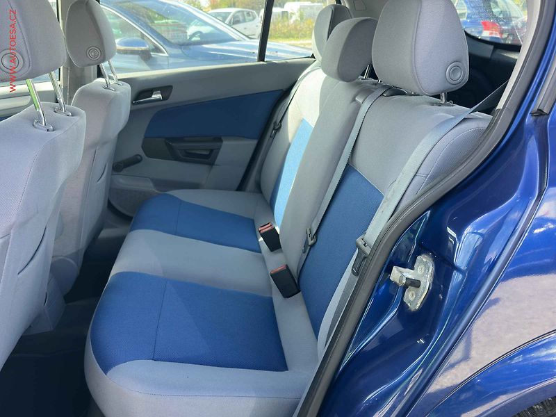 Opel Astra (2004) 1.4i, AC, tažné - fotka 10 z 17