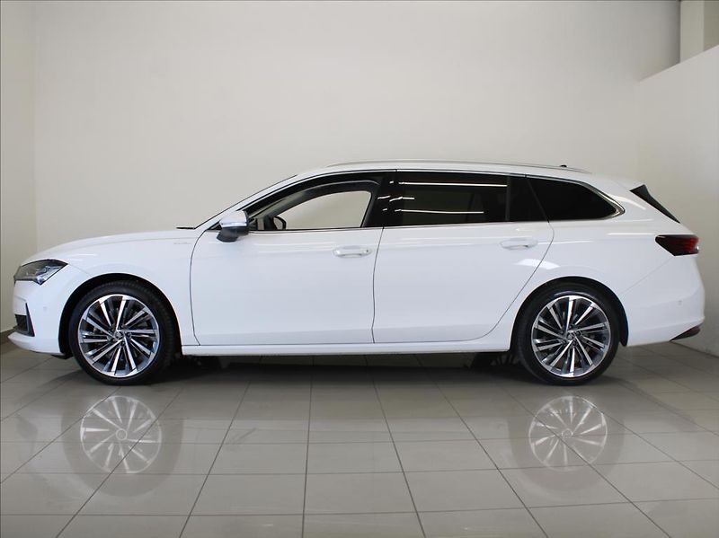 Škoda Superb 2,0 TDi 4x4 L&K Tažné Webasto - fotka 5 z 38