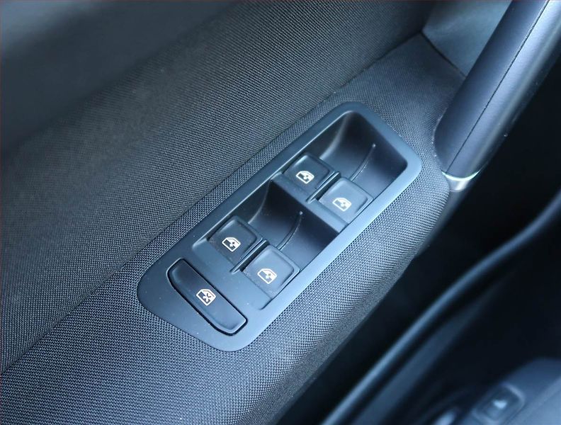 Volkswagen Golf Sportsvan (2017) Comfortline 1.4 TSI, Automat - fotka 13 z 15