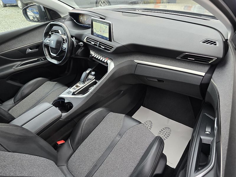 Peugeot 5008 1,5 HDI ALLURE 7-MÍST NAVI DPH - fotka 13 z 46
