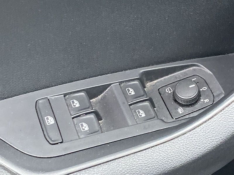 Škoda Karoq (2024) 2.0 TDI 4x4 DSG Sportline - fotka 23 z 38