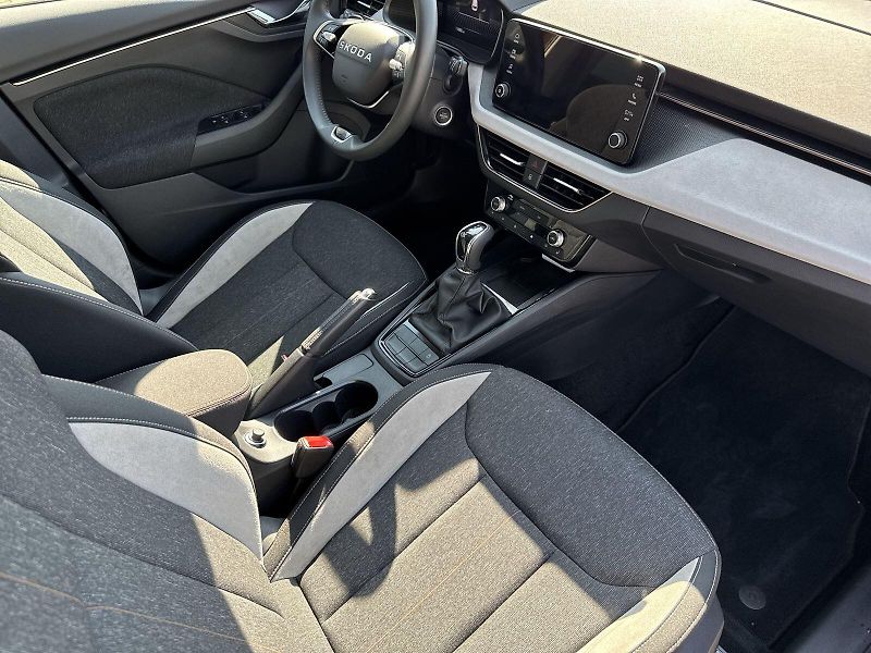 Škoda Kamiq (2025) 1.0 TSI DSG Top Selection - fotka 9 z 31