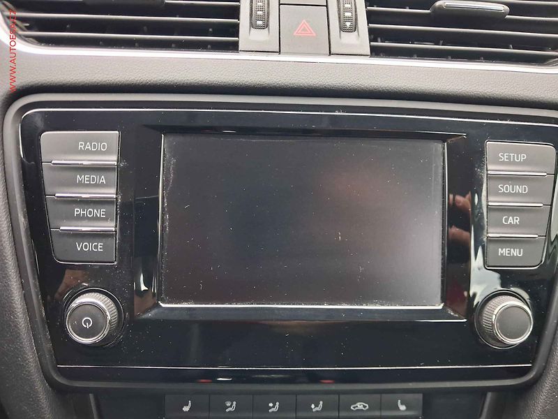 Škoda Octavia (2015) 1.6 TDi, Style, park. čidla - fotka 14 z 17