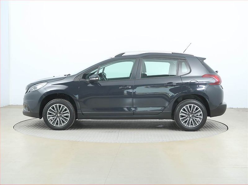 Peugeot 2008 (2019) 1.2 PureTech, Tempomat - fotka 3 z 15
