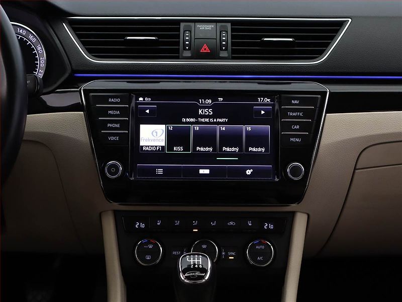 Škoda Superb (2016) Laurin&Klement 2.0 TDI 4x4 - fotka 10 z 22