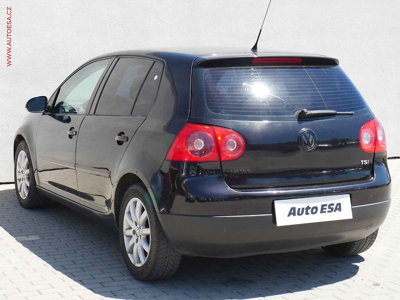 Volkswagen Golf (2006) 1.4TSi, Výhřev sed, temp - fotka 6 z 17
