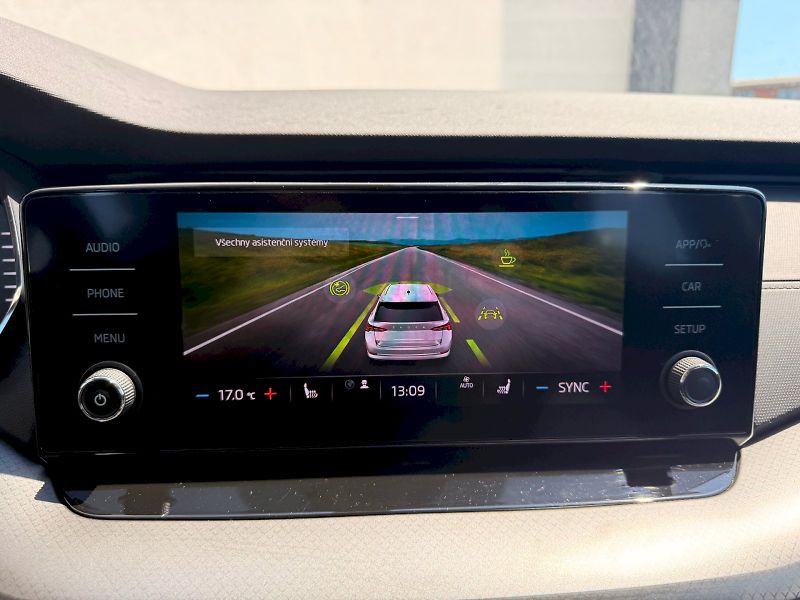 Škoda Octavia (2023) COM AMB TD 110/2.0 M6F - fotka 7 z 30