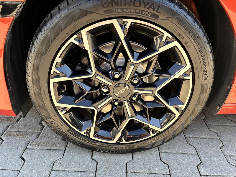 Kia Ceed 1.5T-GDi 118kW GT LINE AUTOMAT - fotka 33 z 38
