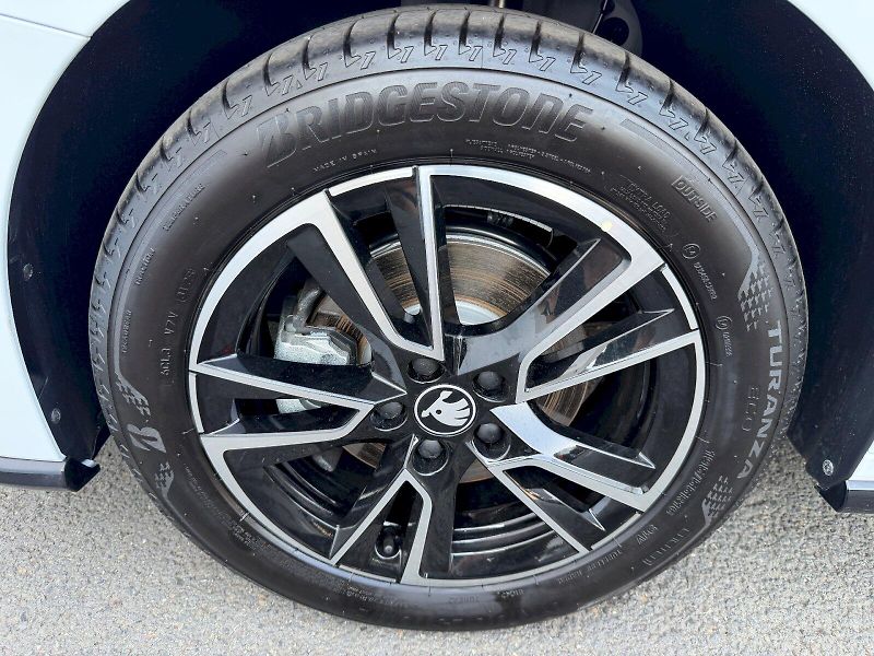 Škoda Fabia (2025) 1.0 TSI 85kW Monte Carlo - fotka 35 z 35
