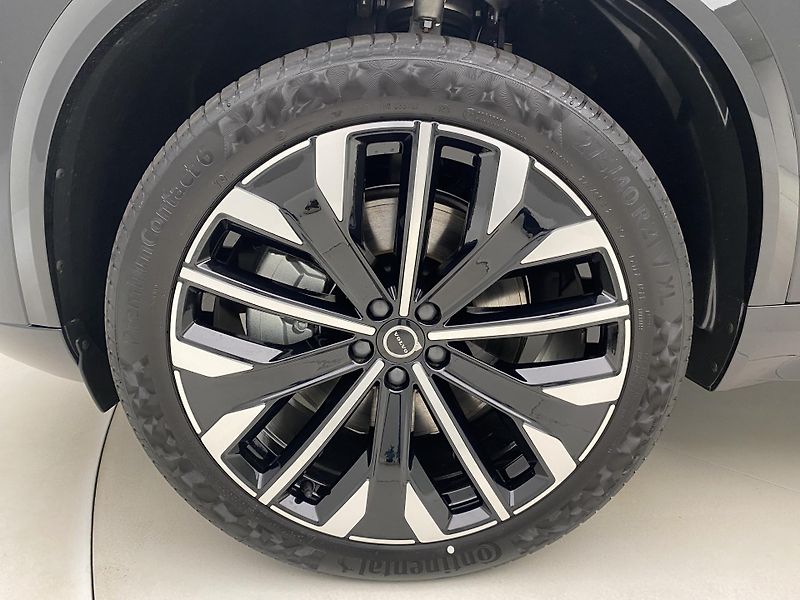 Volvo XC90 (2026) T8 AWD RECHARGE DARK ULTRA - fotka 18 z 68