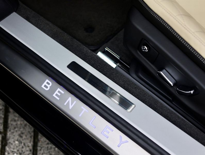 Bentley Continental GT (2020) 4.0 V8 440 KW 4x4 - fotka 33 z 51