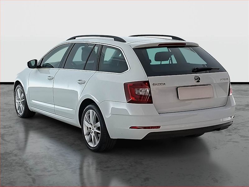Škoda Octavia (2019) Style Plus 2.0 TDI, ČR,1.maj - fotka 4 z 16