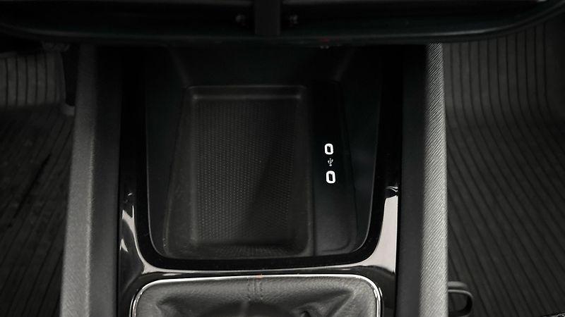Škoda Octavia 2.0 TDI Ambition Combi - fotka 22 z 26