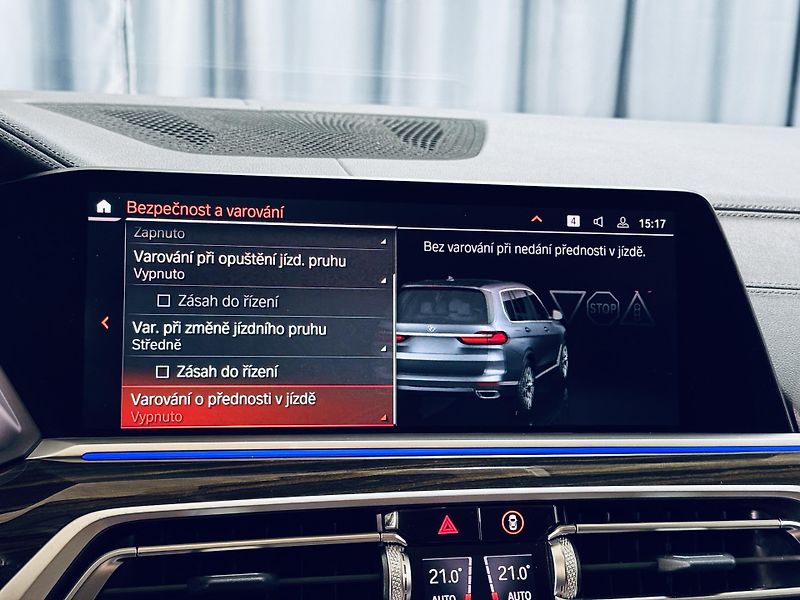 BMW X7 (2021) 4.0d*xDrive*NEZ.TOP*TAŽ*LASER  - fotka 29 z 47