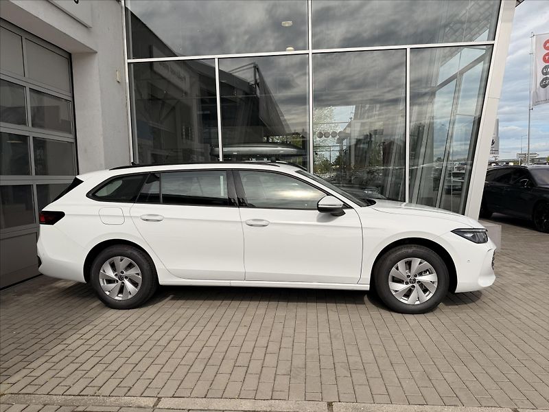 Volkswagen Passat (2025) 1,5 eTSI 110 kW mHEV - fotka 4 z 19