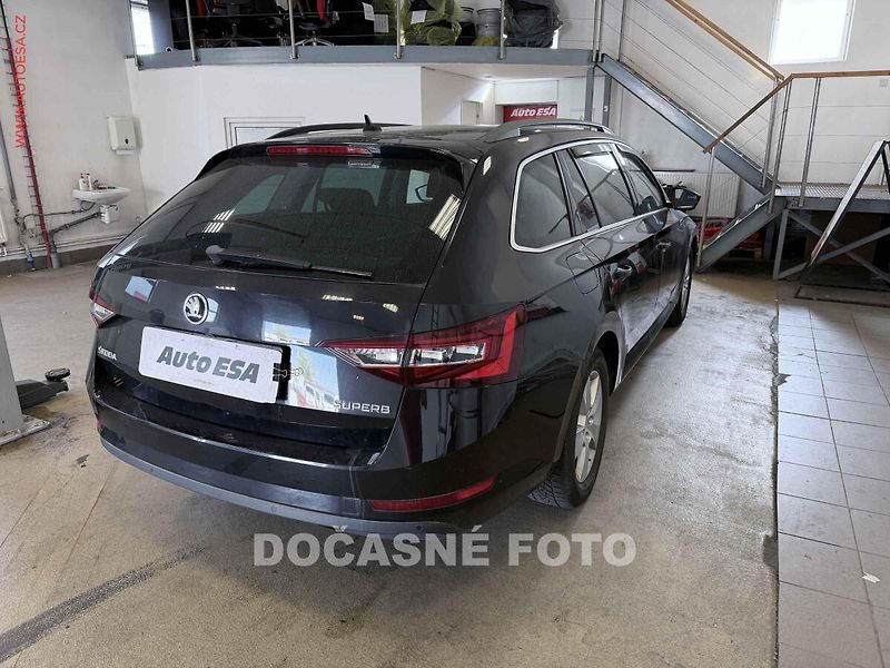 Škoda Superb (2019) 2.0 TDI - fotka 2 z 3