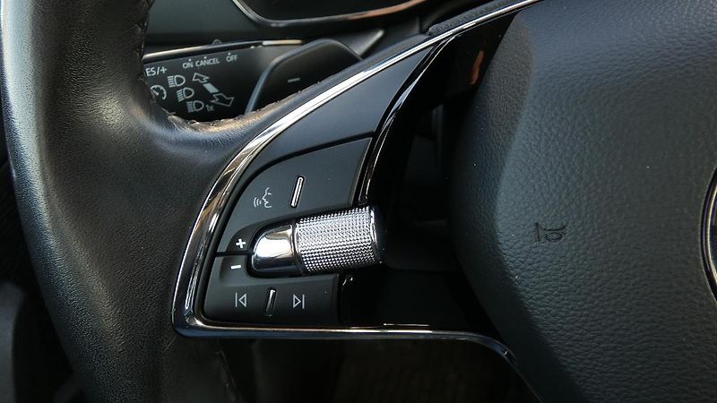 Škoda Octavia 2,0 TDI  Ambition DSG - fotka 11 z 20