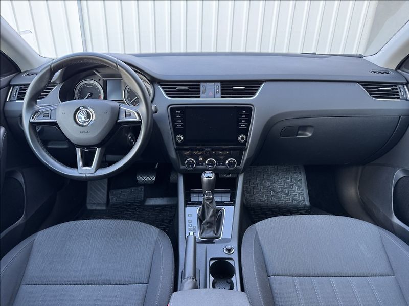 Škoda Octavia 2,0 TDI DSG STYLE DPH 1.maj ČR - fotka 26 z 50