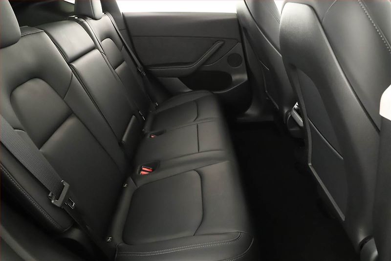 Tesla Model Y (2022) RWD LFP 60kWh, SoH 93% - fotka 9 z 24