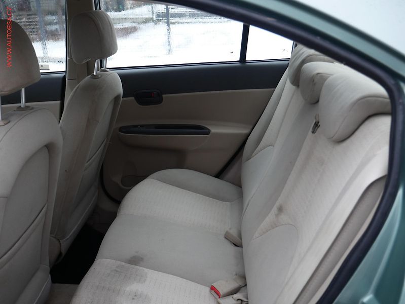 Hyundai Accent (2007) 1.5 CRDi, 1.maj,ČR, TZ, park - fotka 10 z 17