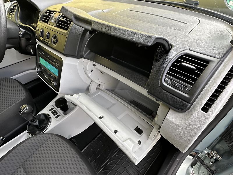 Škoda Fabia (2011) KOMBI 1.2TSI/63kW *KLIMA/TZ*  - fotka 16 z 28