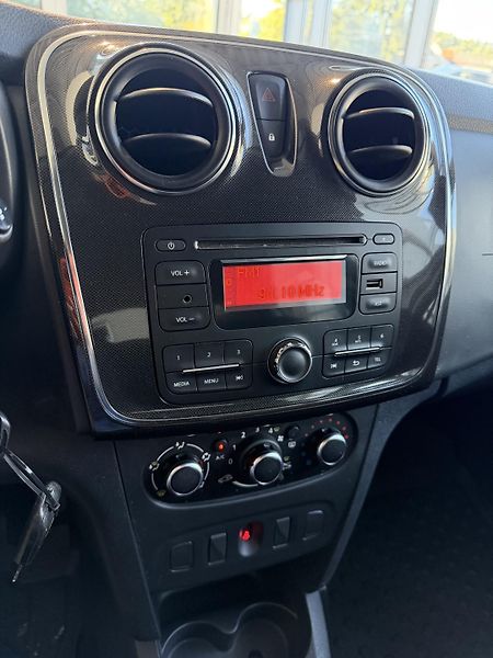 Dacia Logan (2017) 1,2i 54kw Arctica - fotka 14 z 18