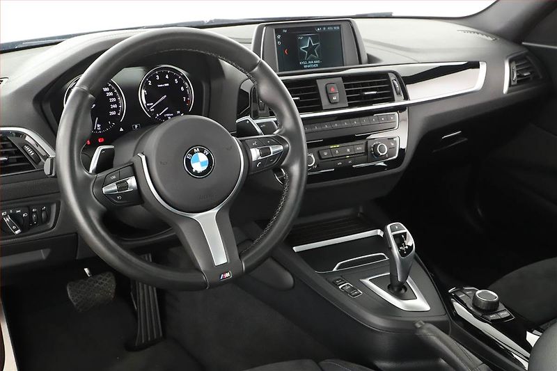 BMW Řada 2 (2019) M240i xDrive - fotka 16 z 18