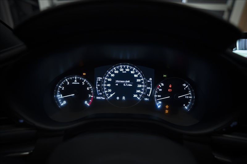 Mazda 3 2,0 e-SKYACTIV-X AT NAV KAMERA - fotka 34 z 43
