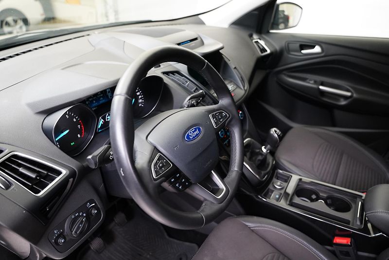 Ford Kuga - fotka 14 z 24