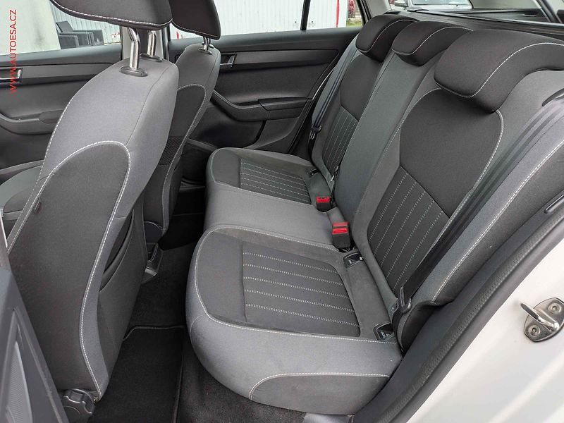 Škoda Fabia (2019) 1.0 TSi, ČR, LED, výhřev sed - fotka 11 z 15