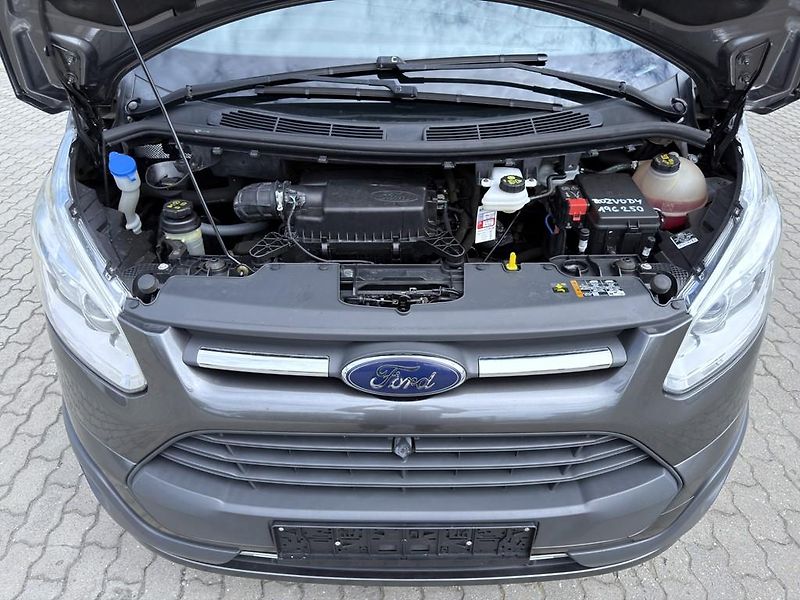 Ford Transit Custom 2.0 TDCi 96 kW 6 míst - fotka 11 z 20